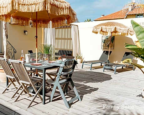 Family Suite (2 Adults + 2 Children)