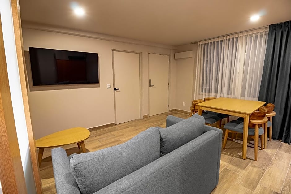 Oliva Plaza Hotel