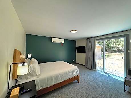 1 Bedroom Wheelchair Accessible Non-Smoking