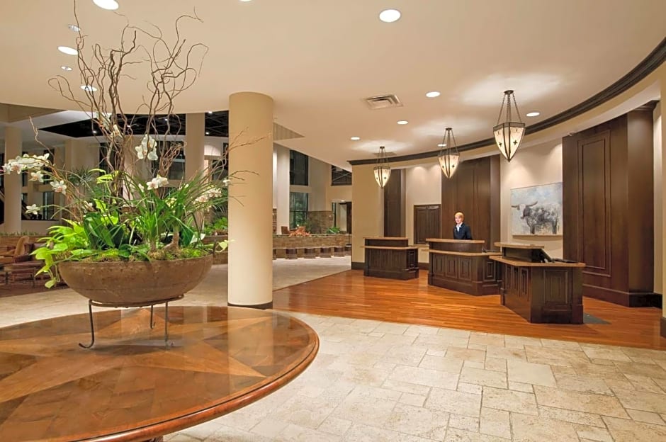 Embassy Suites By Hilton San Antonio Riverwalk-Downtown