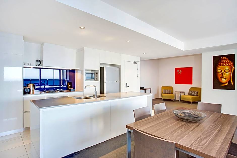Mantra Circle on Cavill Surfers Paradise