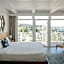 Hollywood Hills Hotel