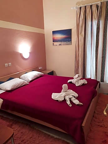 Budget Double or Twin Room with Window