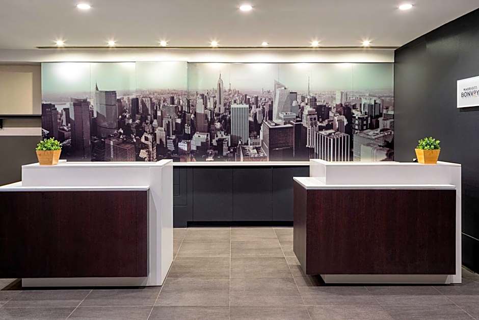 Courtyard by Marriott New York Manhattan/Times Square
