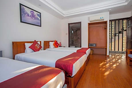 Triple Room with Balcony