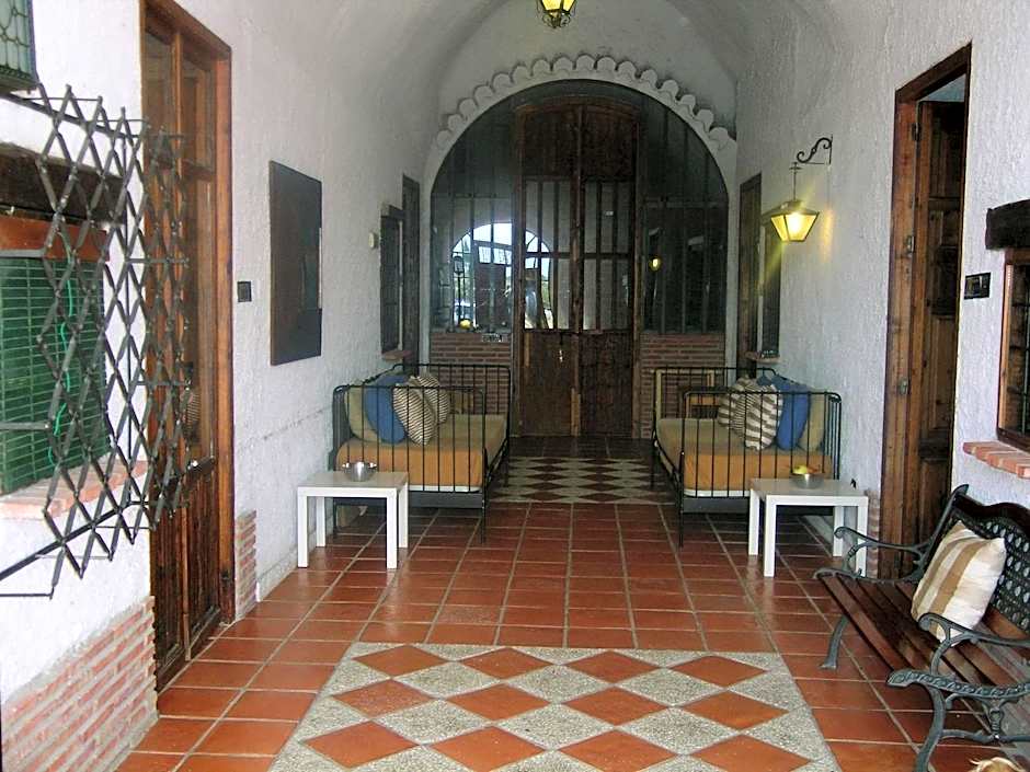 Casas Cueva La Tala