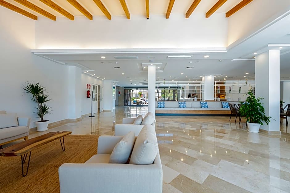 Caprice Isabel Aparthotel