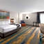 La Quinta Inn & Suites by Wyndham Knoxville Central Papermill