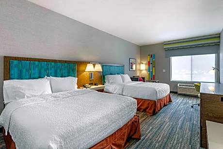 2 Queens Mobility Access W/tub Nonsmoking