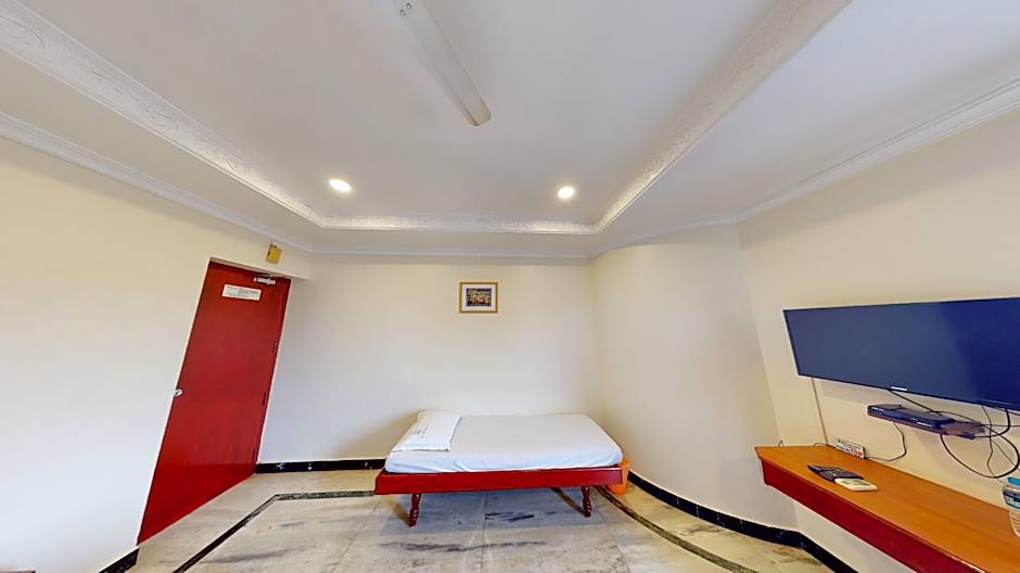 Hotel Sri Sabthagiri