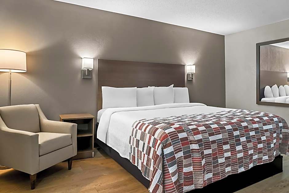 Red Roof Inn Flint