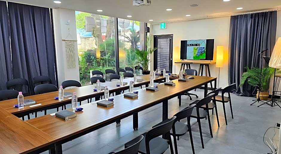 Chun Ji yeon Crystal Hotel