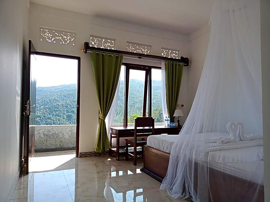 Aris Homestay and Warung Made