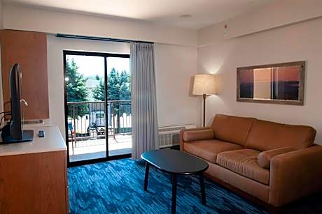 Executive Suite Guestroom with 2 Queen Beds