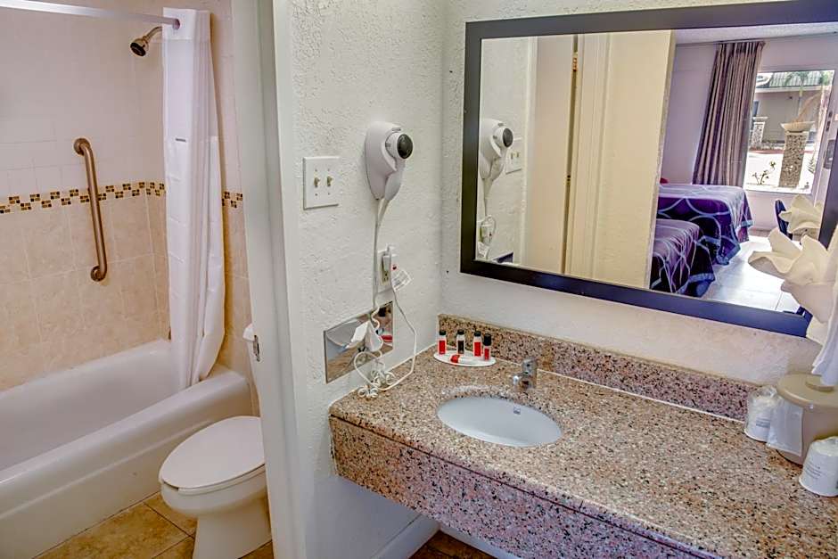 Super 8 by Wyndham St. Petersburg