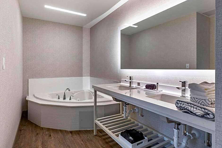 Cambria Hotel Manchester South Windsor