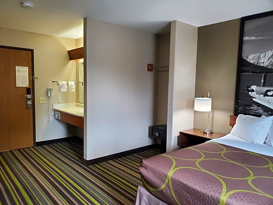Super 8 by Wyndham Belgrade/Bozeman Airport