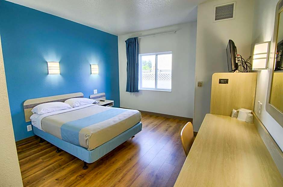 Motel 6-Portsmouth, NH