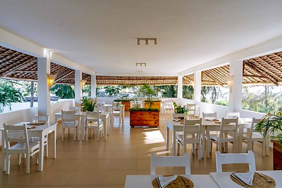Dhow Inn Boutique Hotel
