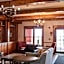 HH 207 Ski-InOut Sunrise Views Village Steps Sleeps 4
