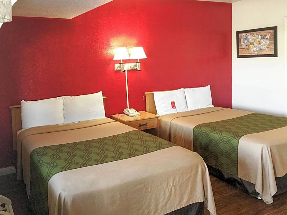 Econo Lodge On Historic Route 66 – Barstow, CA