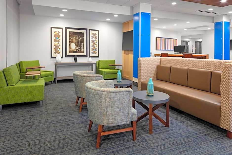 Holiday Inn Express And Suites Wilmington West - Medical Park By IHG