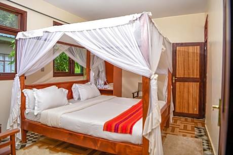 Family Room with Garden View