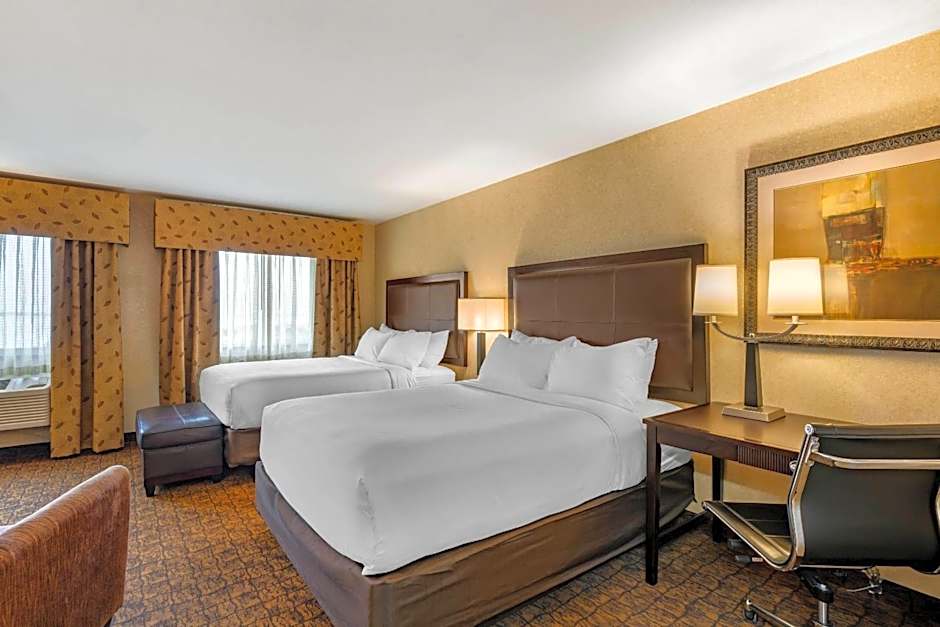 Lloyd Hotel Astoria Bayfront, an Ascend Collection Hotel