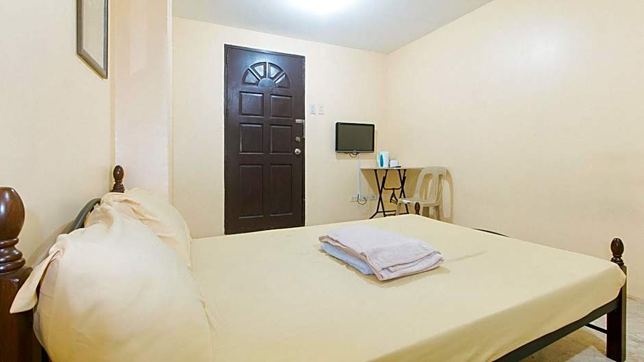 Mervin's Terraces by RedDoorz