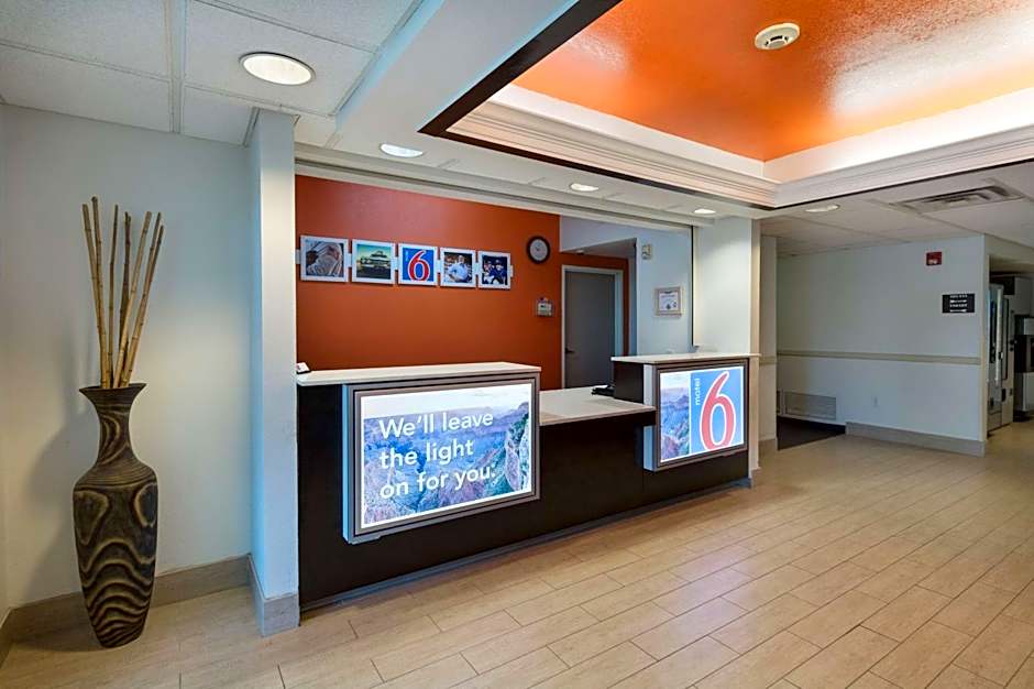 Motel 6-Hillsboro, TX