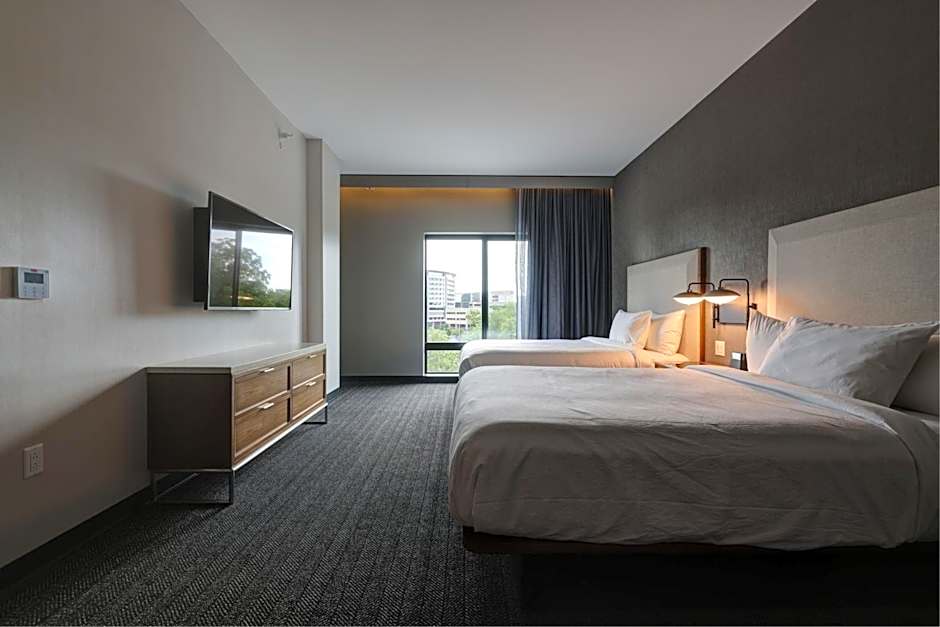 Courtyard by Marriott Iowa City University Heights