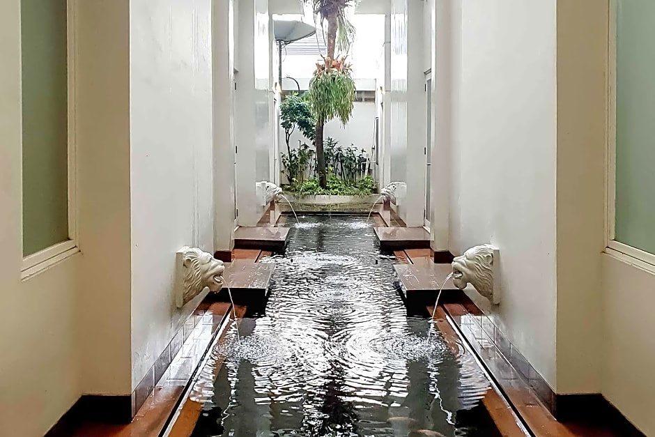 Avalon Karawaci Mitra RedDoorz