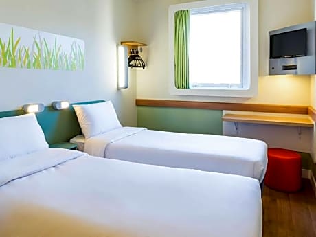 Standard Apartment Two Single Beds