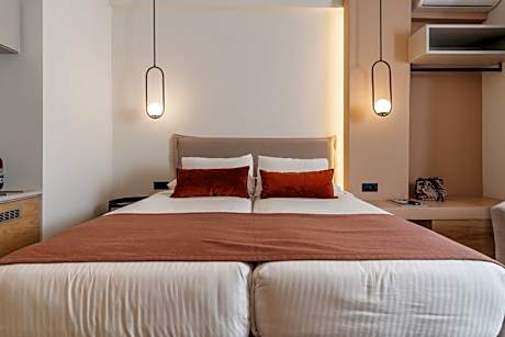 Junior Suite with Pool View