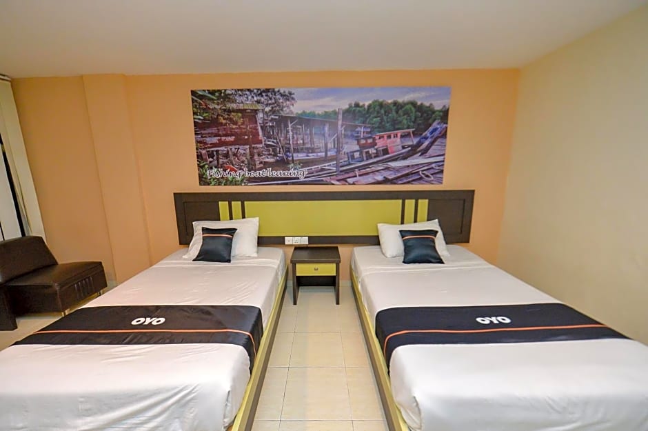 OYO 2487 Sampurna Jaya Hotel