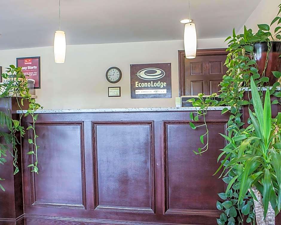 Econo Lodge Newton