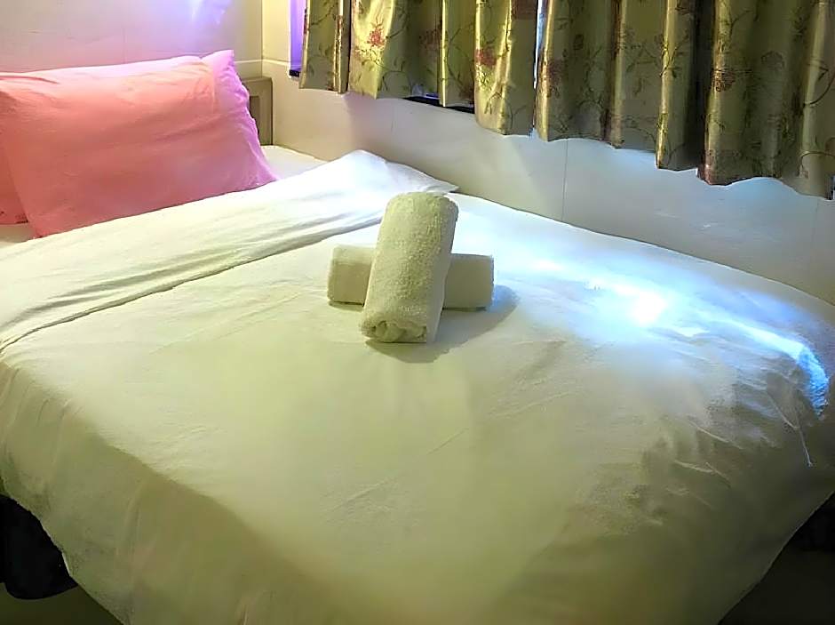 Maple Leaf Guest House