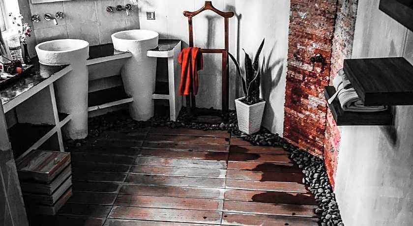 Canvas & Orchids Retreat