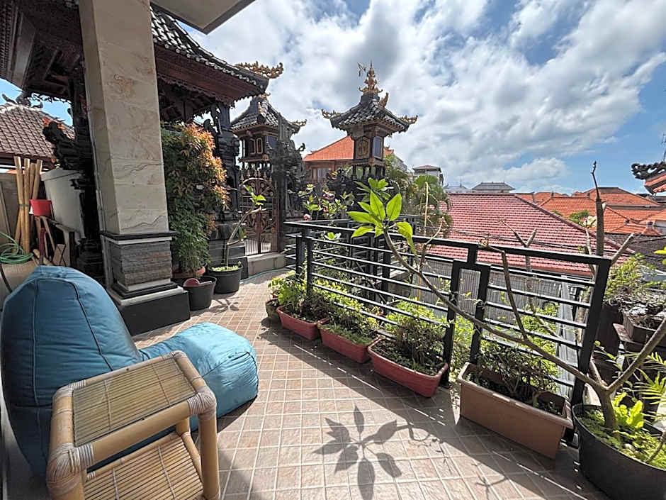 Suwardika Homestay & Dormitory