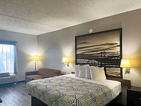 1 King Bed | Suite, Non-Smoking, Kitchen
