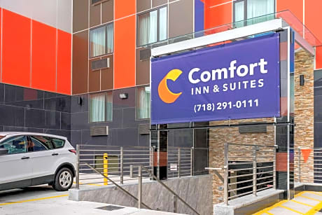 Comfort Inn & Suites near JFK Air Train