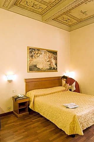 Porta Faenza Hotel