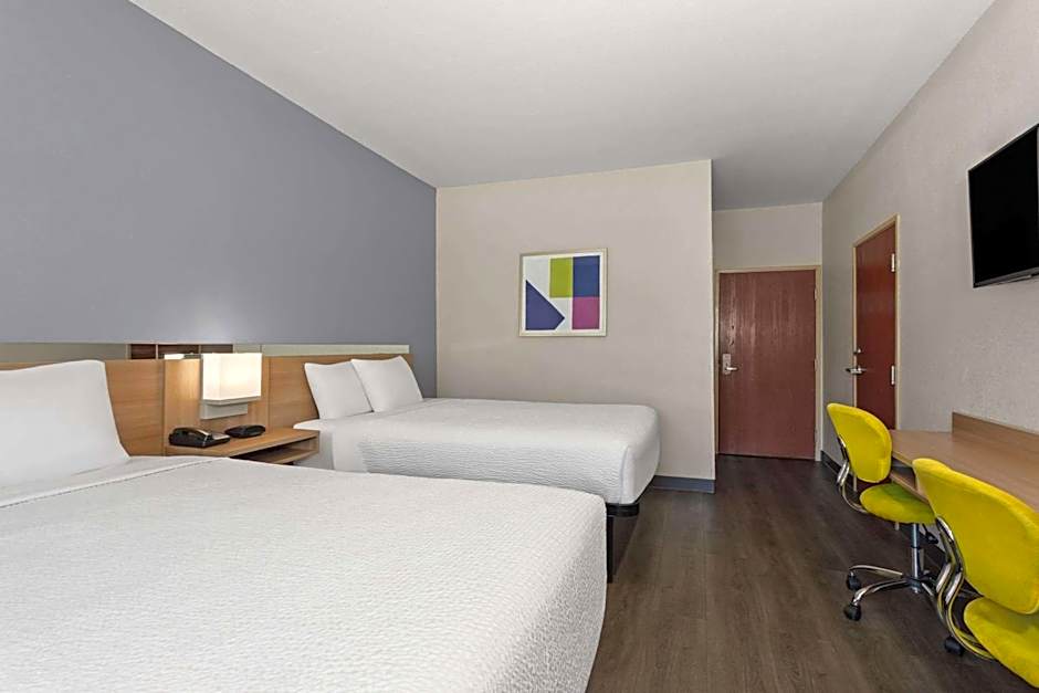 Microtel Inn & Suites by Wyndham Panama City