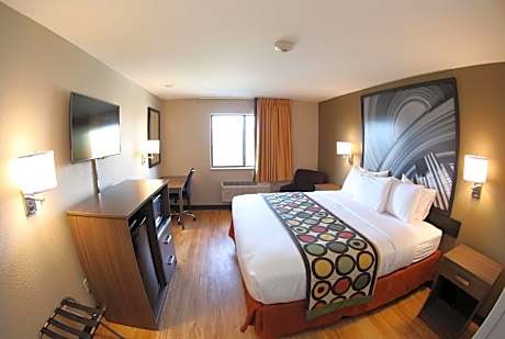 Super 8 by Wyndham Portsmouth