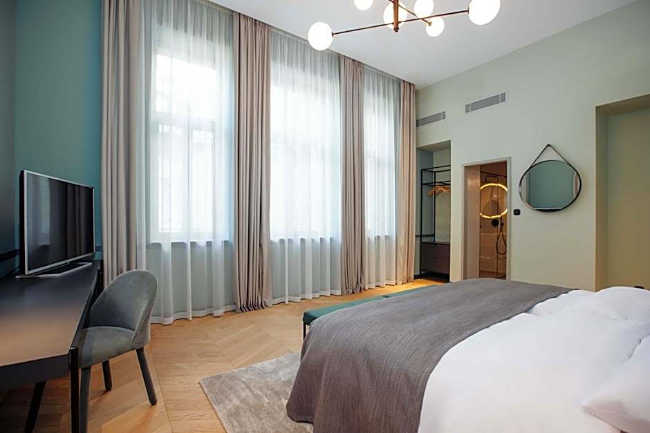 Alice Hotel