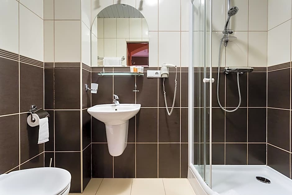 Kompleks Hotelowy Logos