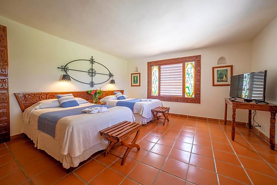 Mayaland Hotel & Bungalows