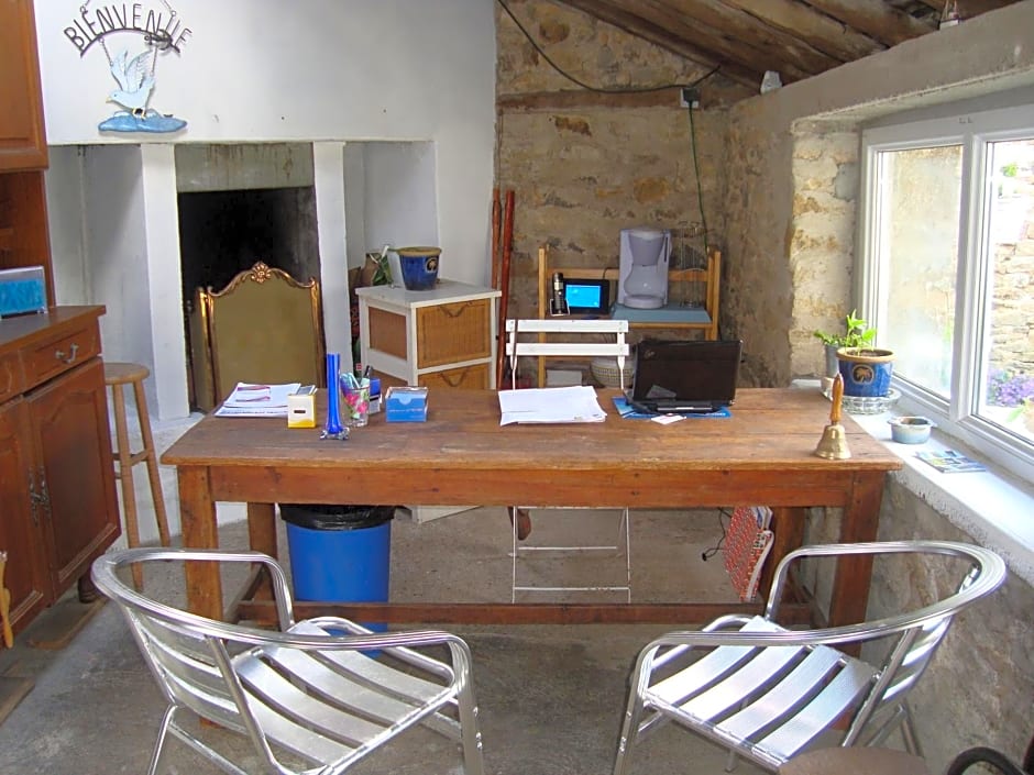 Studio "LA MEDINA", PISCINE jusqu'au 15 septembre, JARDIN BOTANIQUE, COMMERCES &MER