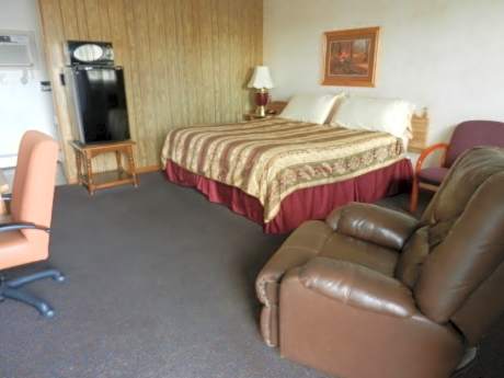 Standard King Room - Non-Smoking