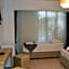 Loren Hotel & Suites